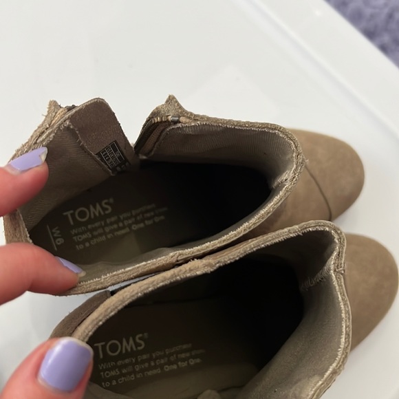 TOMS Wedge zip up booties size 6 - Picture 4 of 5